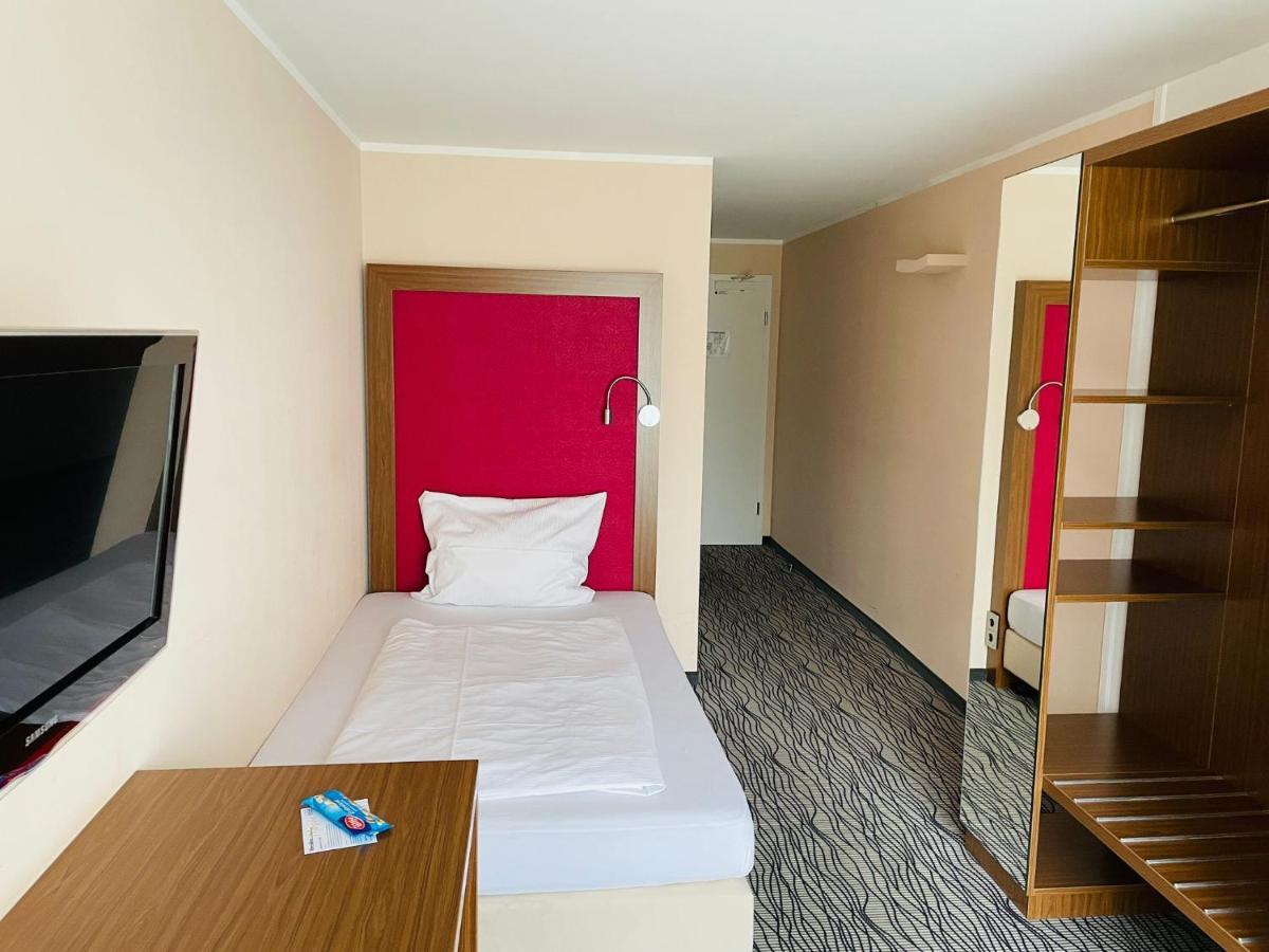 Point Hotel Apartments And Rooms Dresden Exterior photo